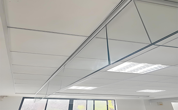 长城区玻璃挡烟垂壁