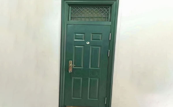 长城区学校教室门