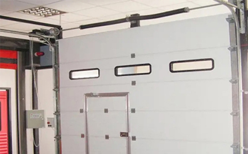 长城区工业提升门的安装方法