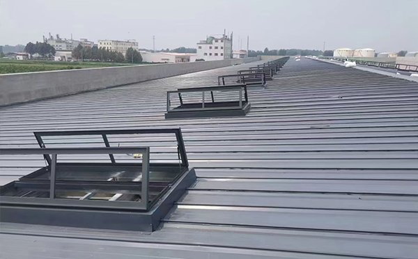 某中学室内体育馆长城区排烟窗改造项目