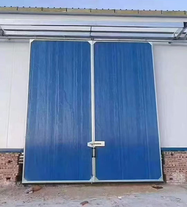 长城区工业门在大型仓储物流通道中的应用实例