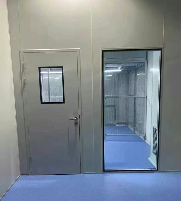 学校教学楼完成长城区防火门标准化安装